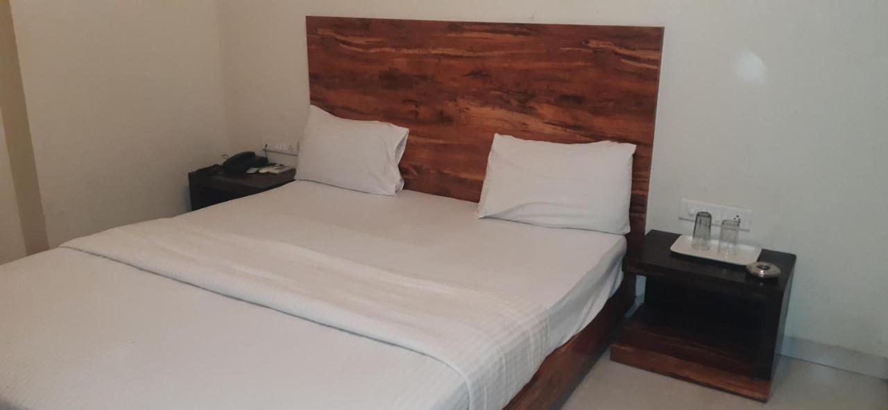 Hotel Sai Comforts Bapane